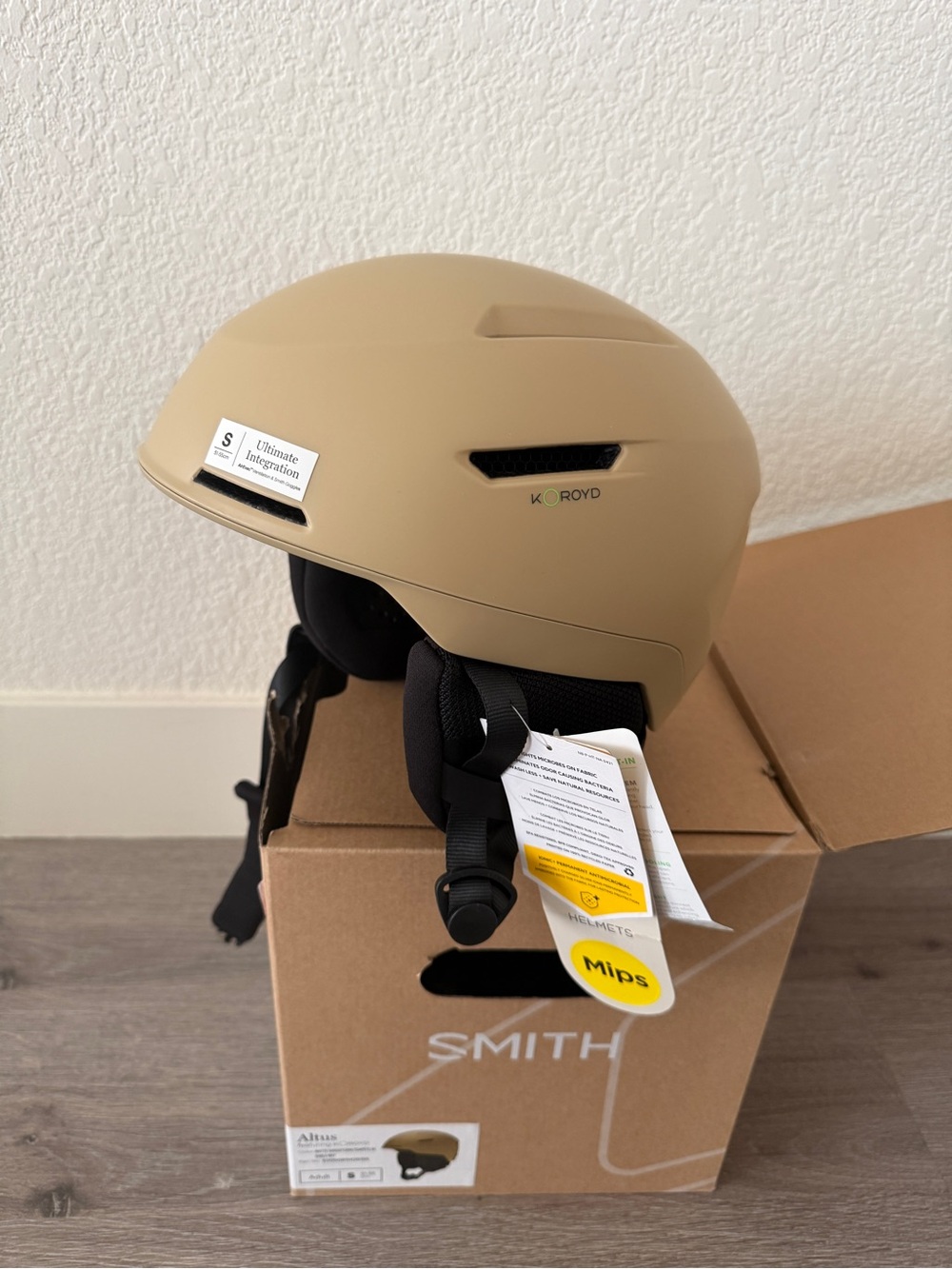 Smith MIPS Altus Ski Helmet Size Small Sandstorm color